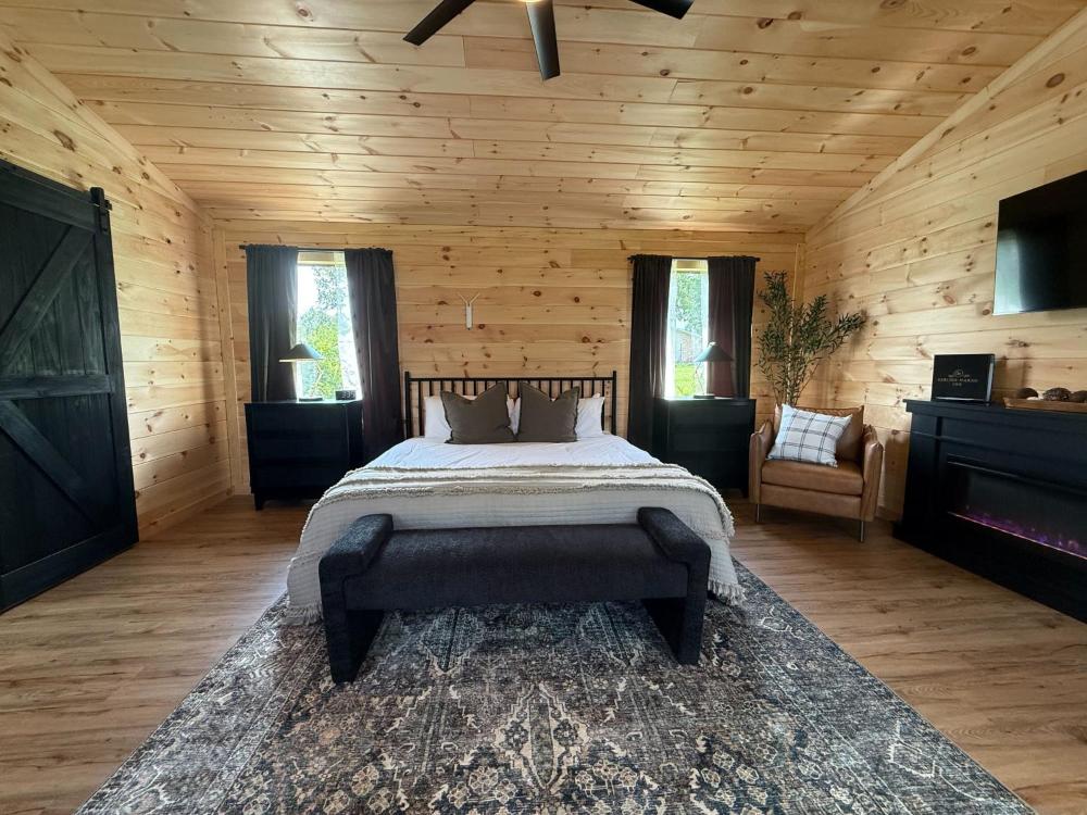 King Room with Mountain View interior